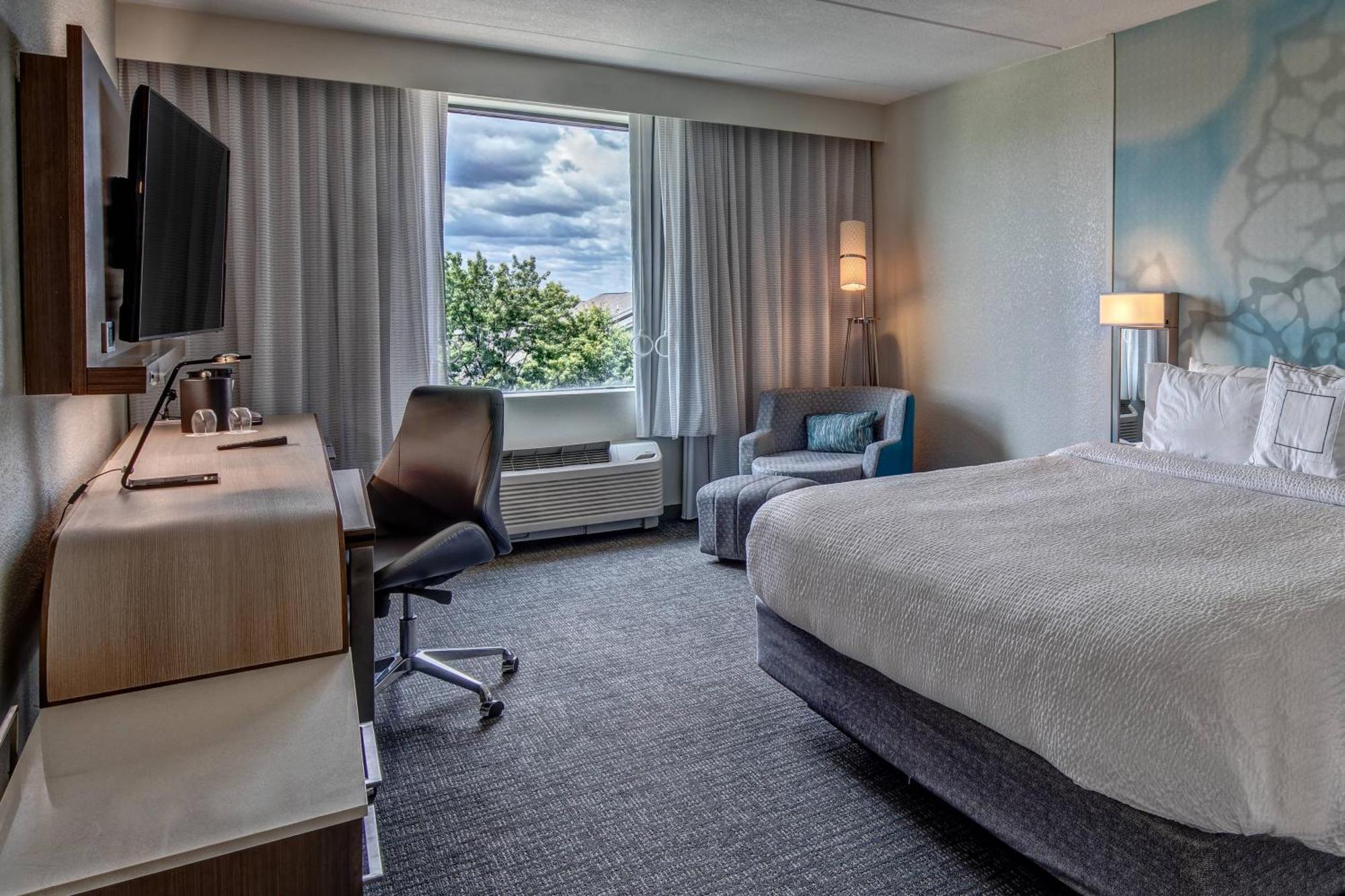 King Room,1643149135:JPEG